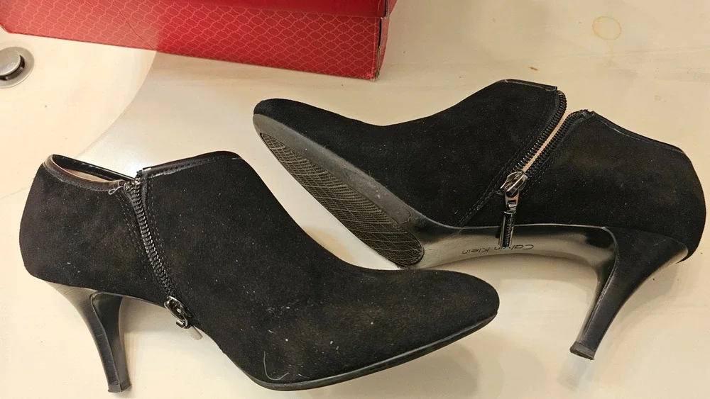 EUC Calvin Klein Black Suede Heeled Booties 